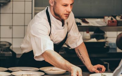 Vêtements de cuisine : s’équiper tel un vrai chef